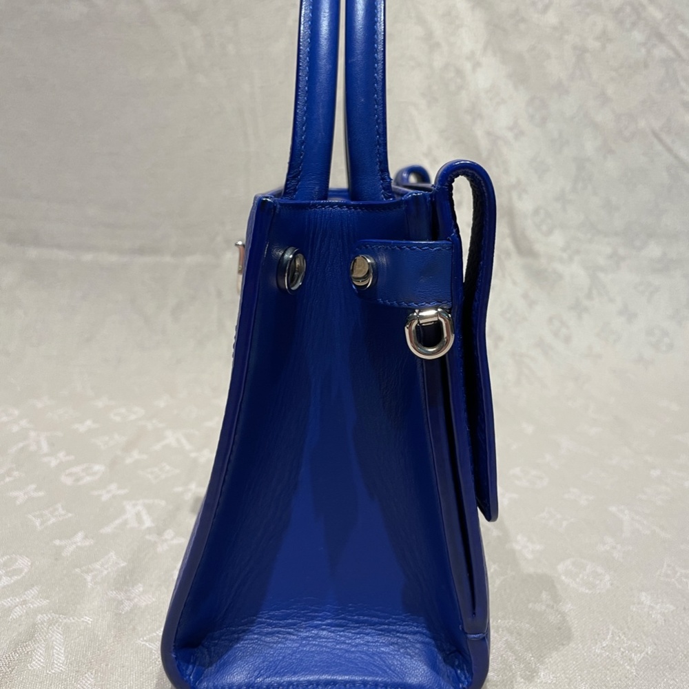 Dior Diorever Mini in bright blue - Picture 3 of 16